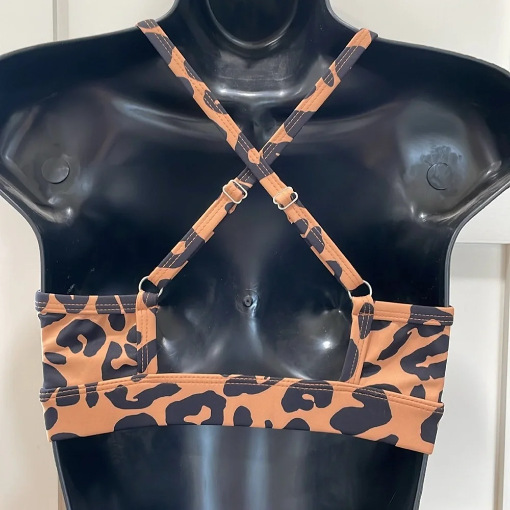 Cheetah Print Workout Set - Picture 4 of 9